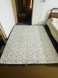 Queen Size Mattress - Diamond Foam