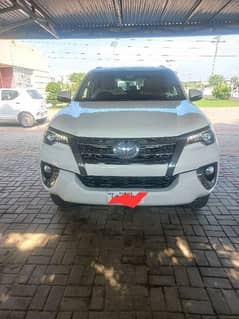 Toyota Fortuner V 2017 0