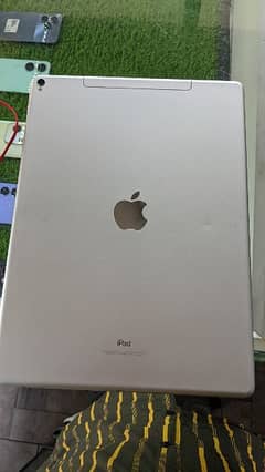 Apple ipad pro 2nd Gen 64 gb