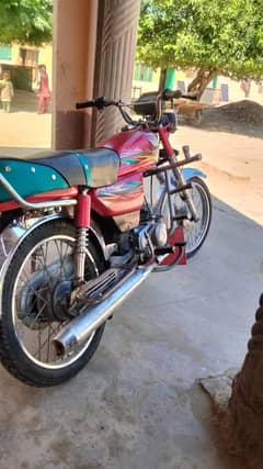 power bike model 2019 mianwali number red color all ok