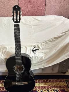 classical  nayllon   guitar  Yamaha C 40   confition 10 by 10  All ok