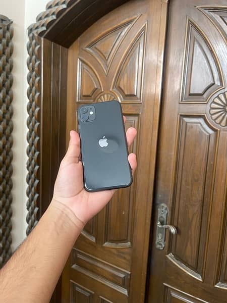 iPhone 11 64 gb jv black colour 1