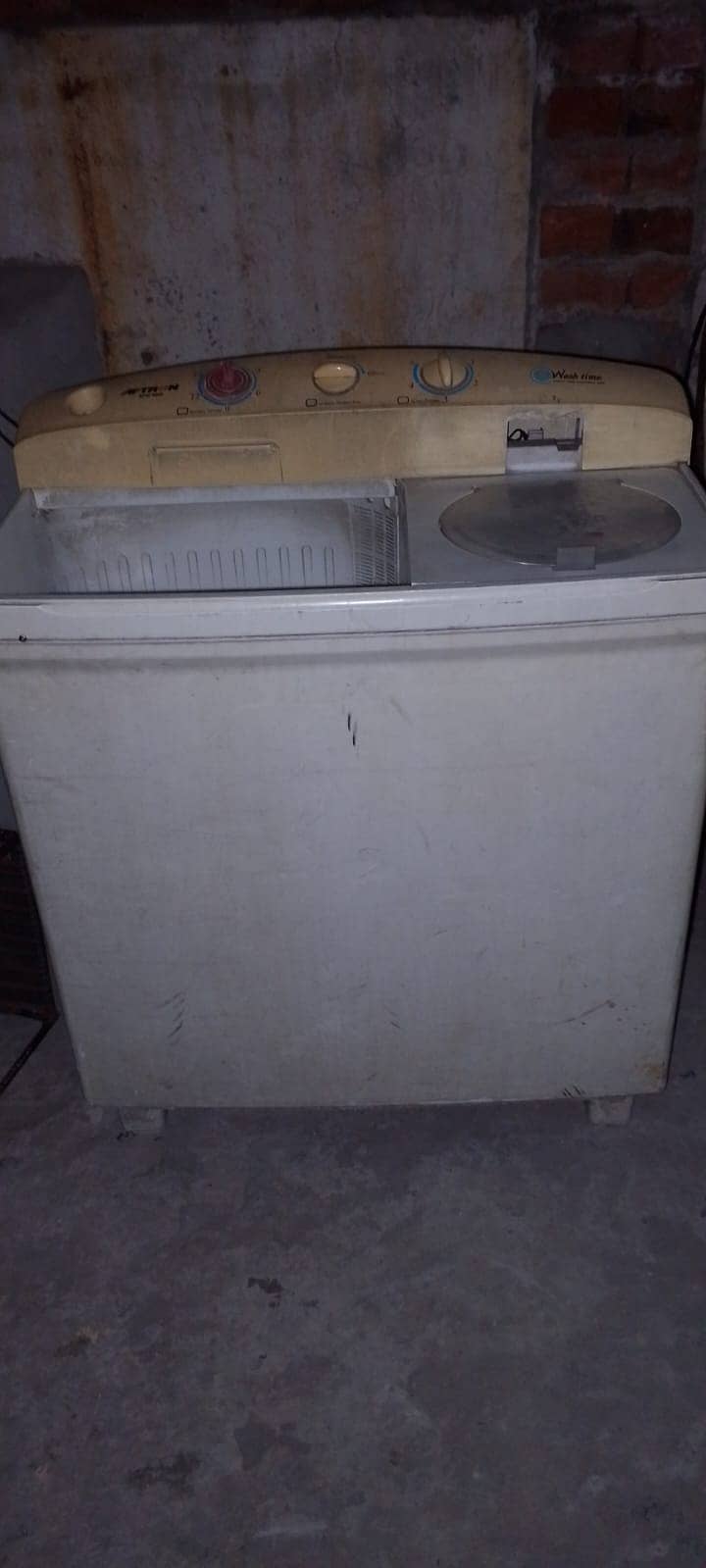 double washing and dryer machine only 13500 good condition baghbanpur 1