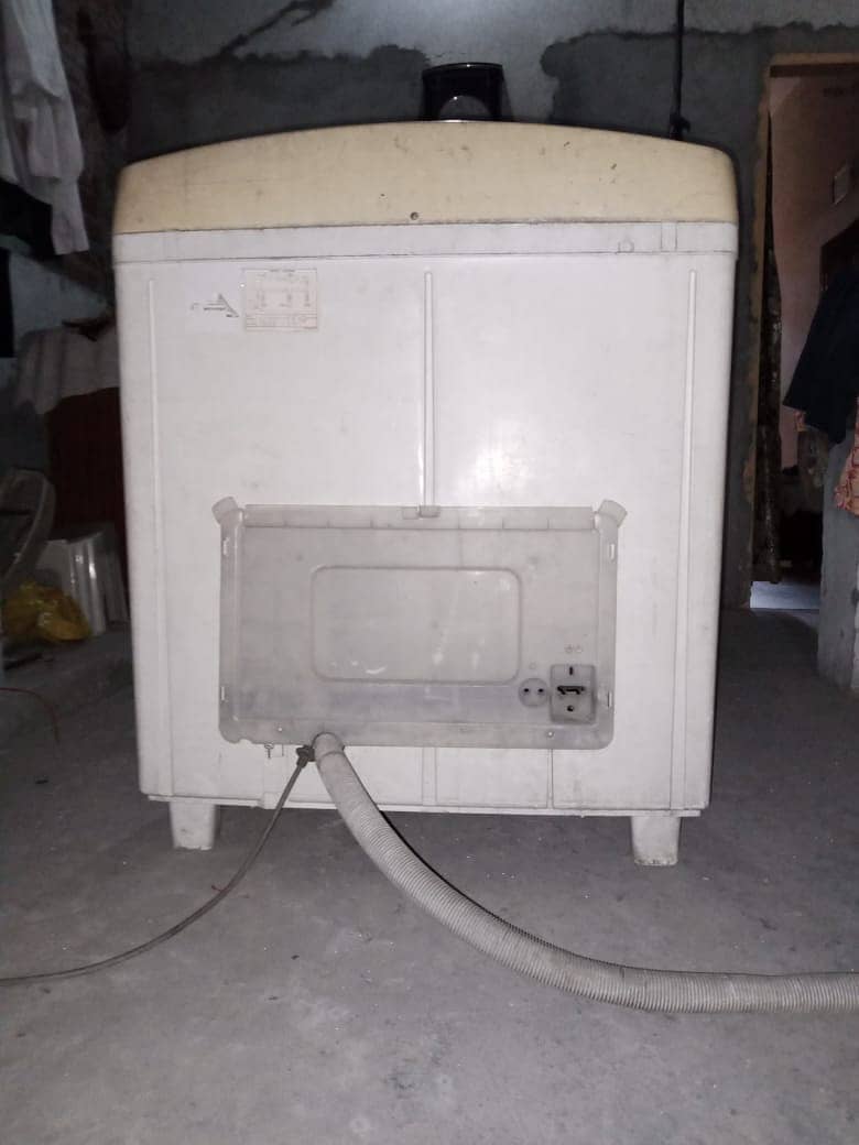 double washing and dryer machine only 13500 good condition baghbanpur 5