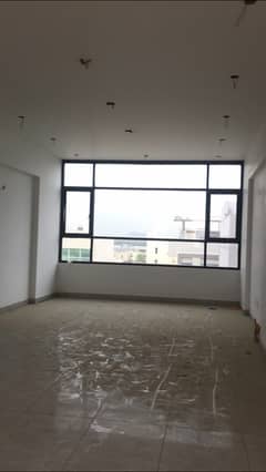 Brand New 1000 Sqft Office Space Available For Rent 0