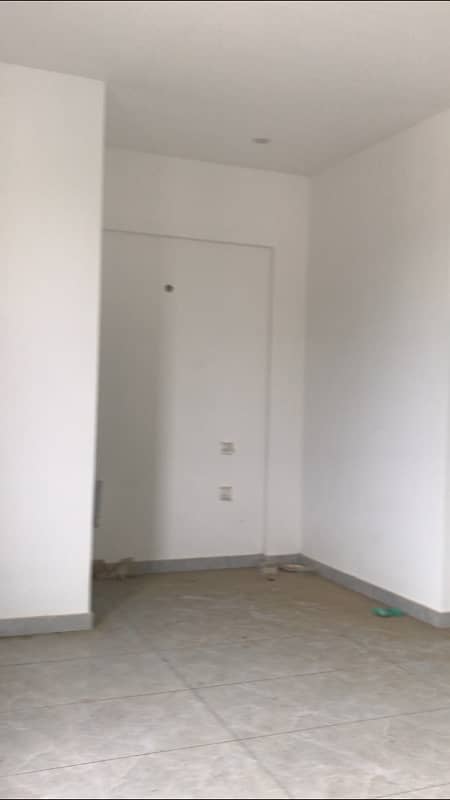 Brand New 1000 Sqft Office Space Available For Rent 4