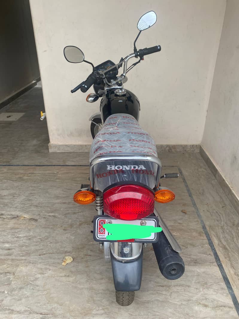 Honda CG 125 Special Edition 2024 4