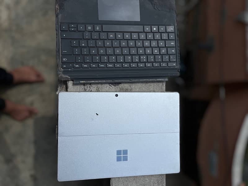 SURFACE 4 PRO 8GB Ram 256 Gb ssd 4