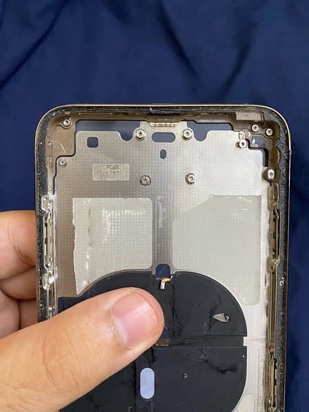 iPhone 11 Pro Max back housing 3