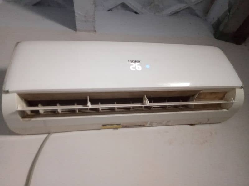 Haier 1 ton AC . 03101160398. 7