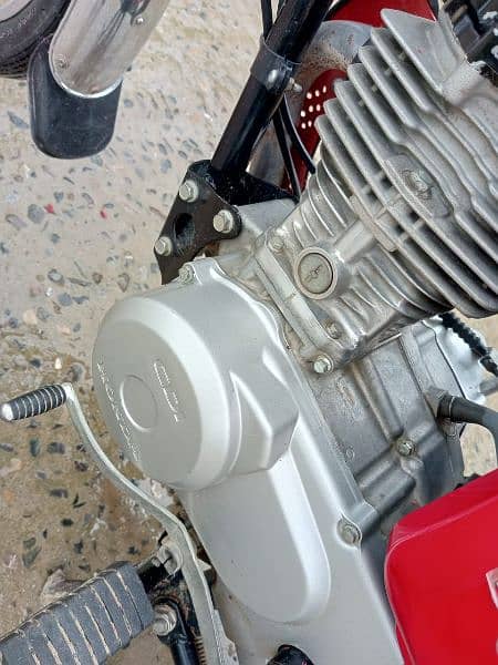 Honda 125 model 2022 urgent sale 4