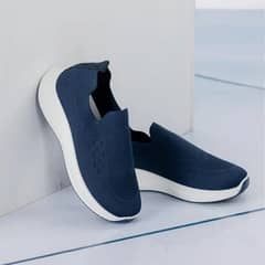 comfortable walking sneakers