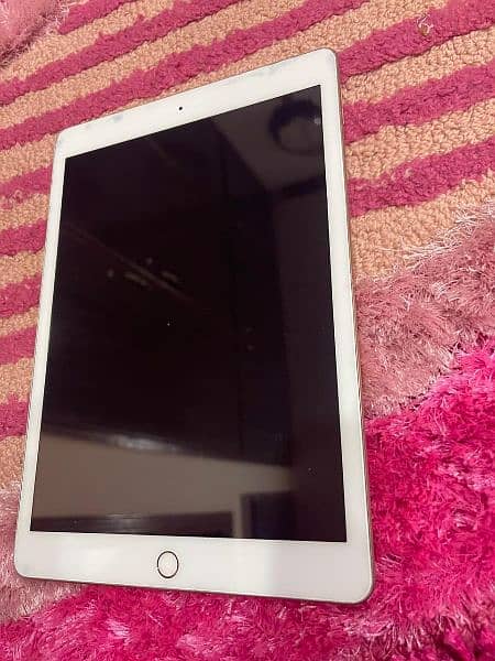 iPad 7th Generation 32GB Rose Gold 0