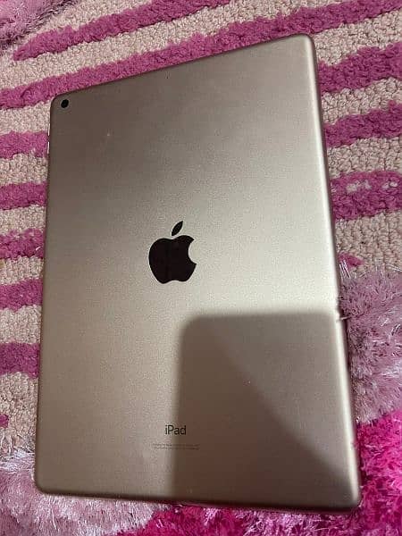 iPad 7th Generation 32GB Rose Gold 1