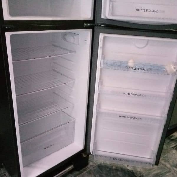 Haire refrigerator 3