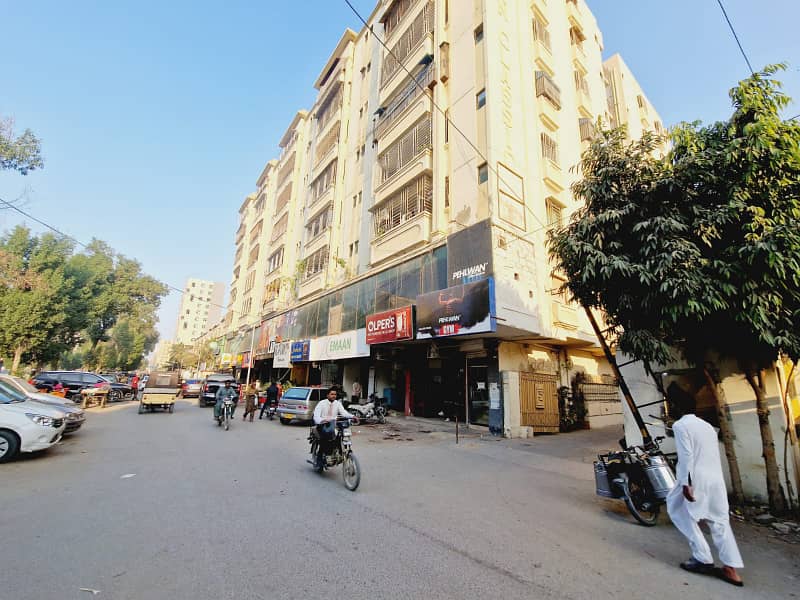 Main Road Facing Shop For Rent In Gulistan-E-Jauhar Block 12 1