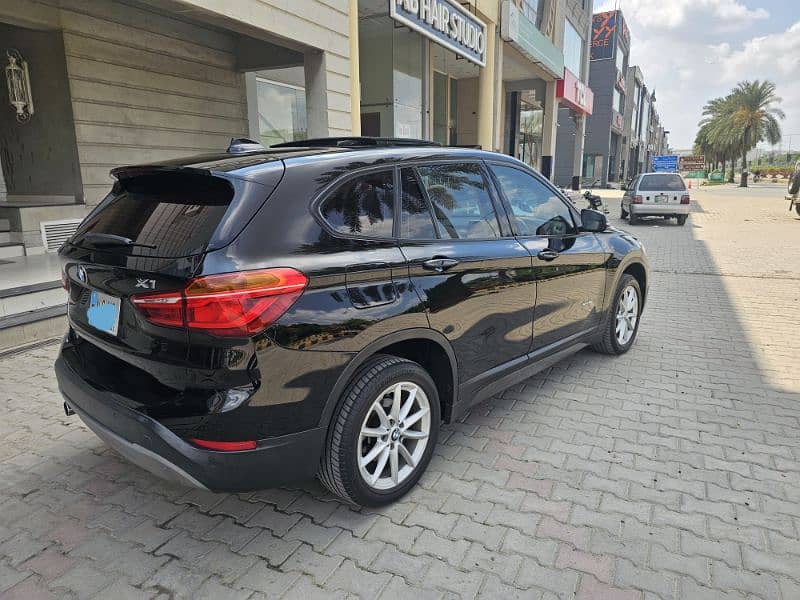 BMW X1 2018, full option, total genuine, bmw maintained 6