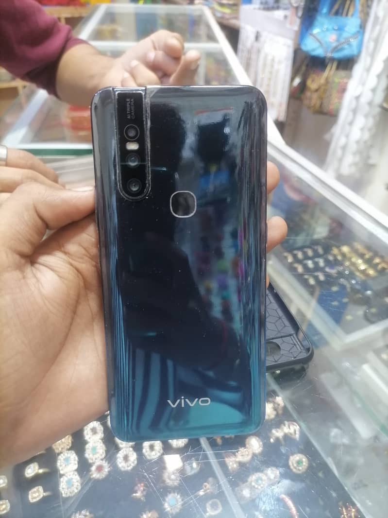 vivo-V15 1