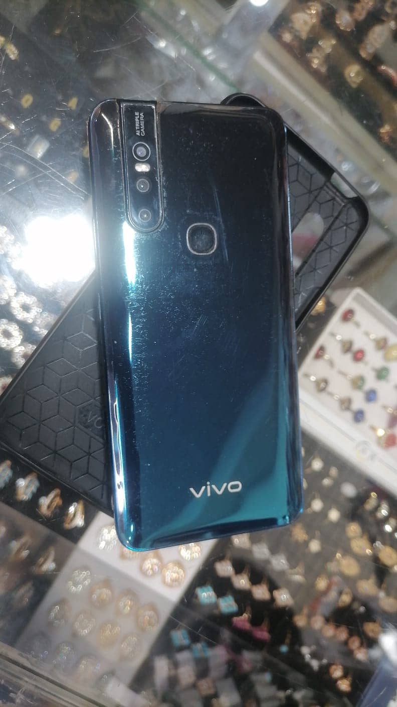 vivo-V15 5