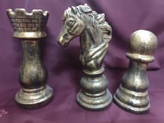 golden benzara ceramic chess pieces