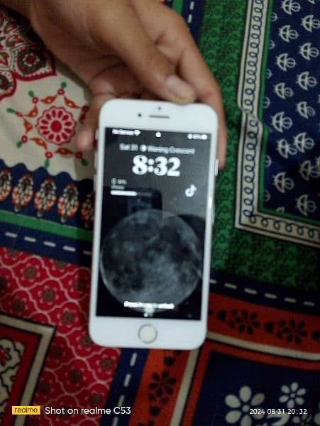 iphone 8.64 GB good condition 0