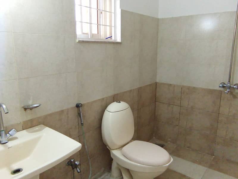 Luxury Furnished Apartment In Sarahi Chowk Bahria Town Geniun Pics Attach 3