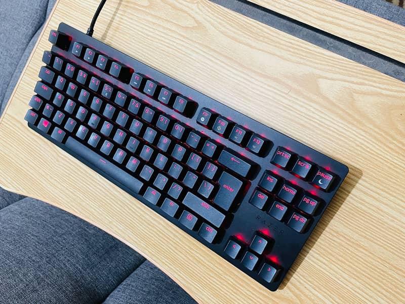 Razer Huntsman Tournament Edition Keyboard Mechanical 1