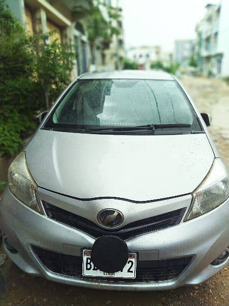 Toyota Vitz 2012 4