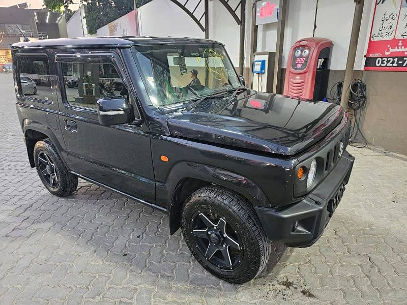 Suzuki Jimny 2019 Automatic  - Full option - Fresh Import 5