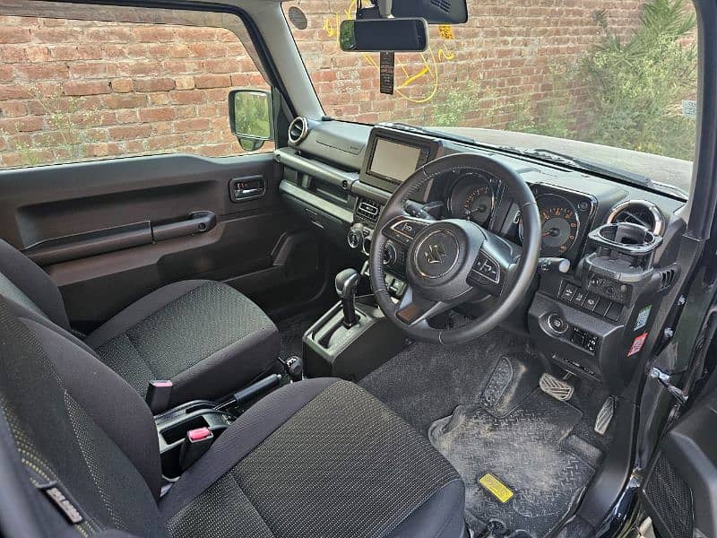 Suzuki Jimny 2019 Automatic  - Full option - Fresh Import 8