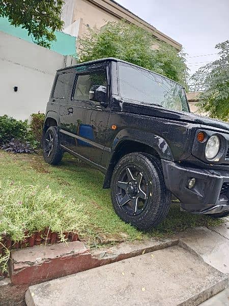 Suzuki Jimny 2019 Automatic  - Full option - Fresh Import 11