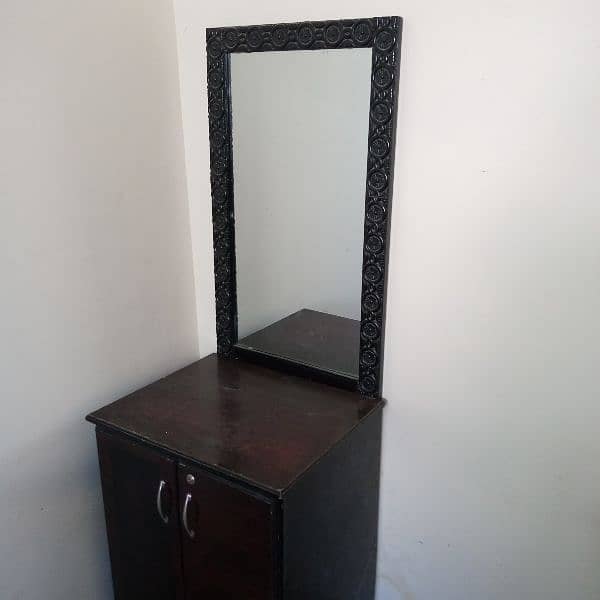 dressing table with iron frame 5