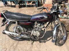 Honda 125 black color  engine 100 percent