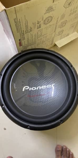 Pioneer TS-W3003D4 12” Champion Series 2000watts 1