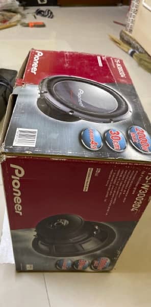 Pioneer TS-W3003D4 12” Champion Series 2000watts 3