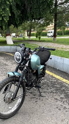 Suzuki 150 converted in cafe racer