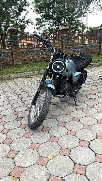 Suzuki 150 converted in cafe racer 3