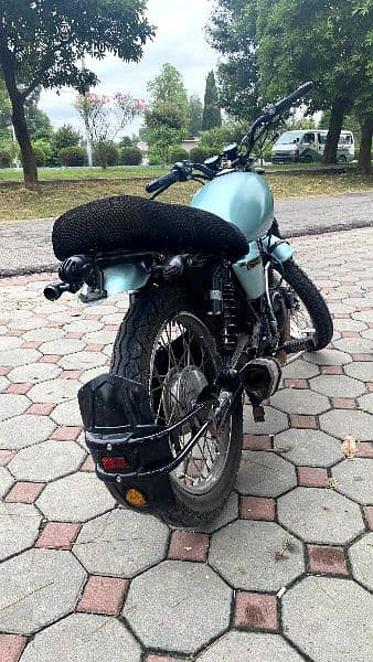 Suzuki 150 converted in cafe racer 5