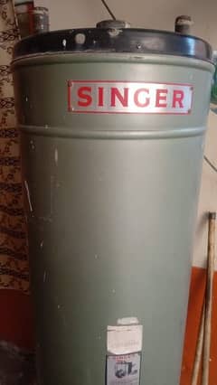 singer gas geyser in good condition O31342O5549