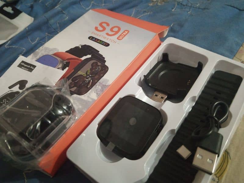 Ultra S9 Smart watch with free Earbuds Air 33 1