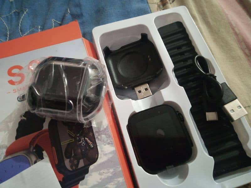 Ultra S9 Smart watch with free Earbuds Air 33 2