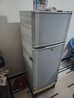 pel refrigerator/fridge for small family