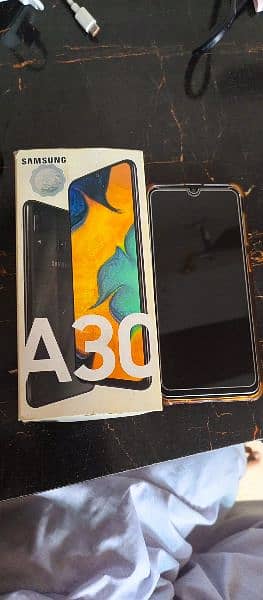 Samsung A30 4/64 0