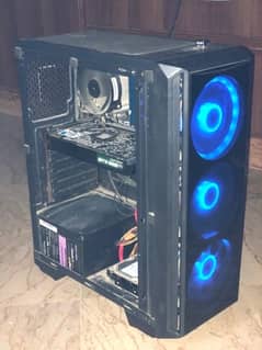 GAMING PC WITH LCD