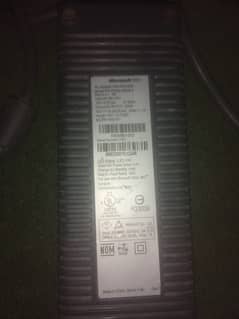 Xbox 360 power supply with 203w