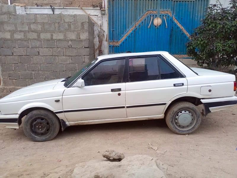 Nissan Sunny 1987 3