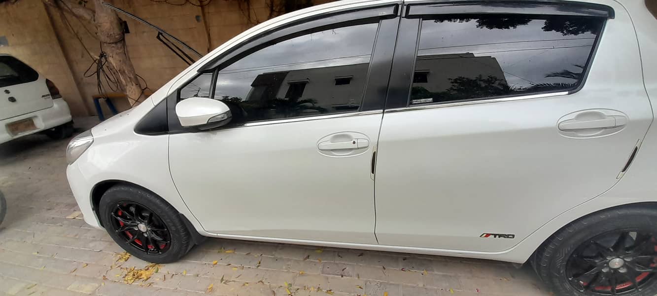 Toyota Vitz 2017 1