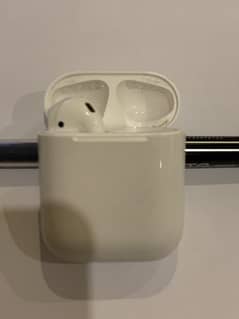 original apple airpods with left earpiece