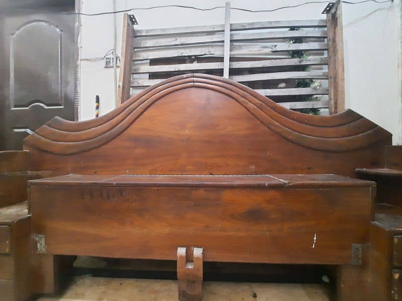 King Size Bed with good wood 1