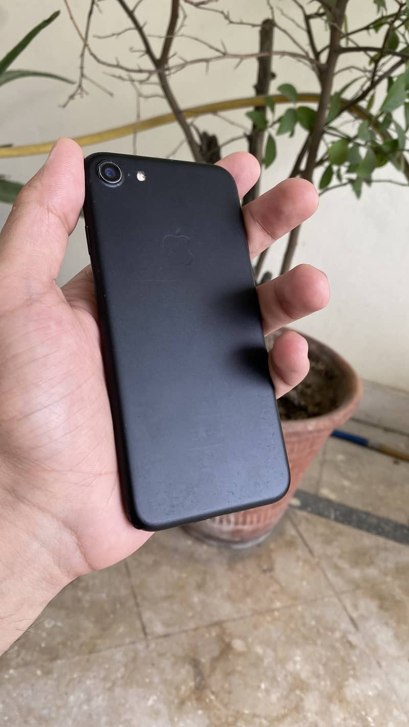 Iphone 7 - PTA Approved- 128 GB 3